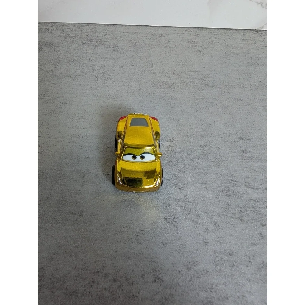 Mattel‎ FBG78 METALLIC CRUZ RAMIREZ #38 Disney Pixar Cars 3 Mini Racer